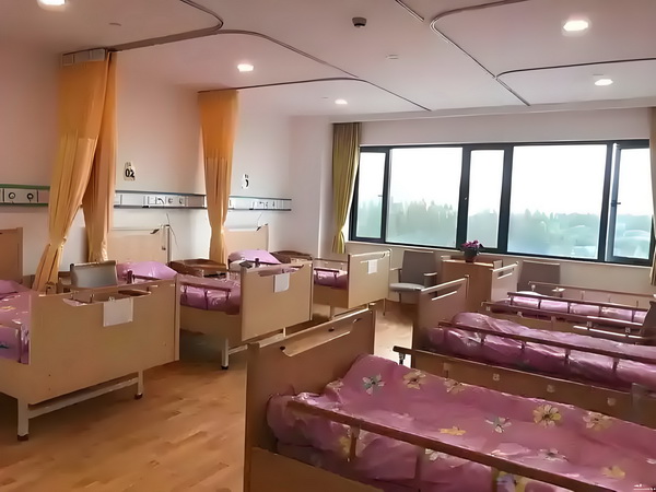 你属于我，酋长近端锋凯尔西首次晒出与霉霉恋爱后的甜蜜合照